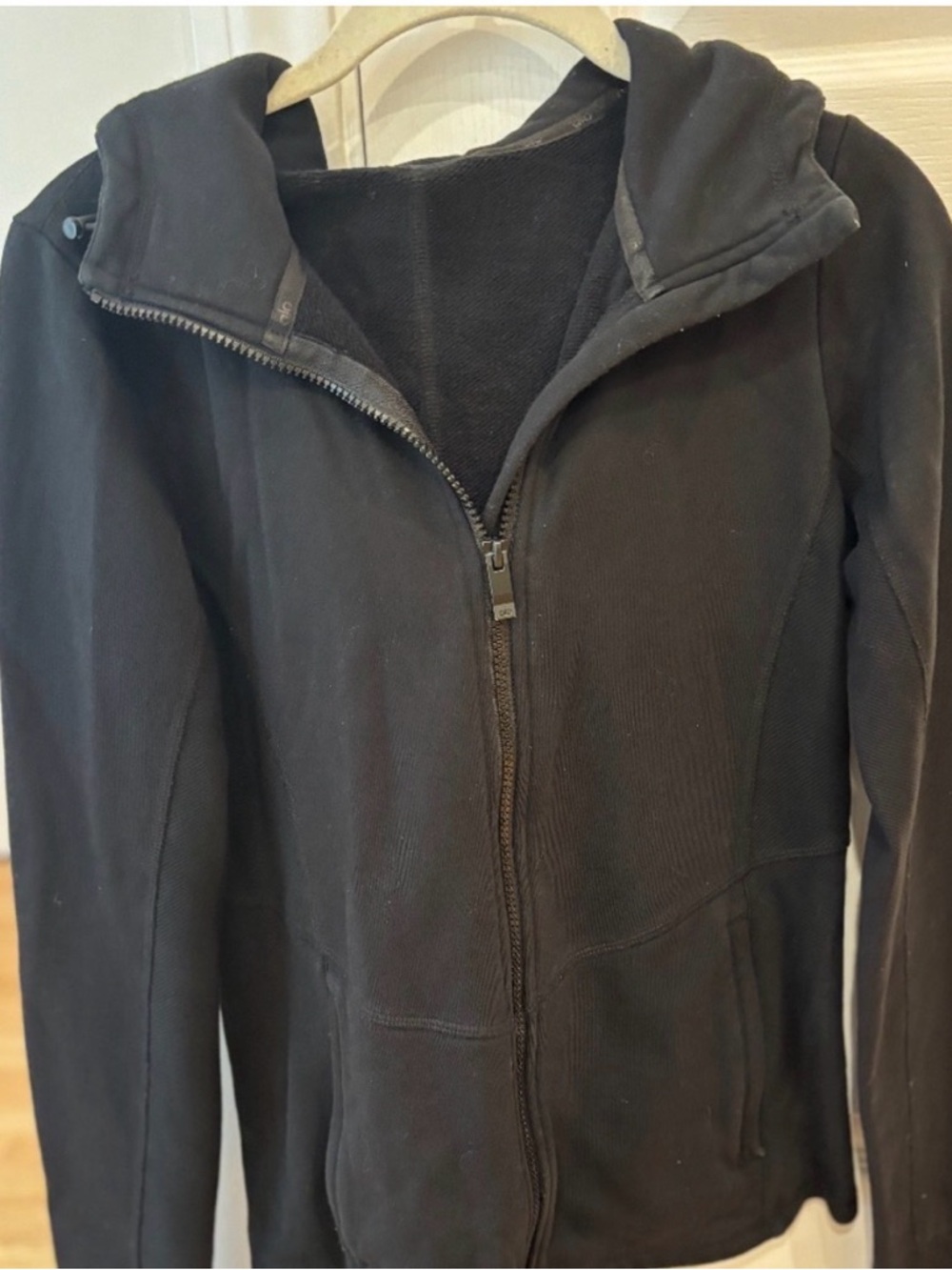 ALO BLACK JACKET MEDIUM WOMEN'S FOUNDATION ZIP HOODIE